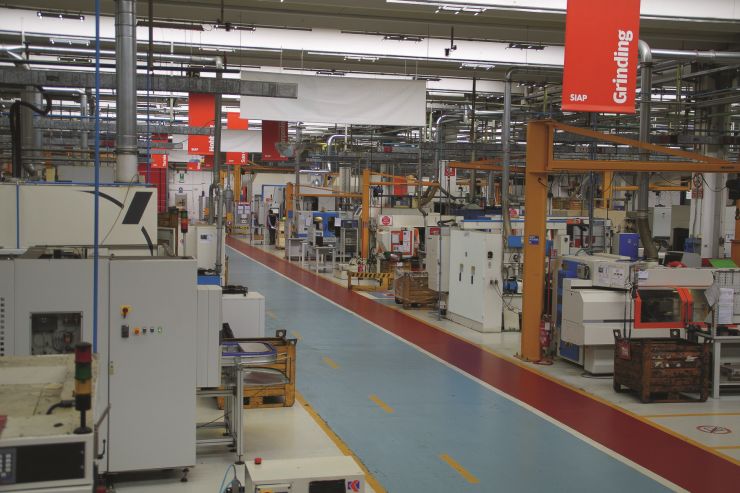 Der Maschinenpark von SIAP umfasst über 200 Einheiten – rund 30 davon von Liebherr. Bild: Liebherr