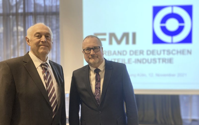 Verbandsvorsitzender Hermann Rumpel (li.) und Werner Liebmann, Geschäftsführer des Verbands der Deutschen Drehteile-Industrie (Bild: Verband der Deutschen Drehteile-Industrie).