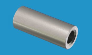 Die Distanzhülsen werden meist aus Aluminium-, Stahl- und Messing-Rundmaterial gefertigt (Bild: Sibalco).