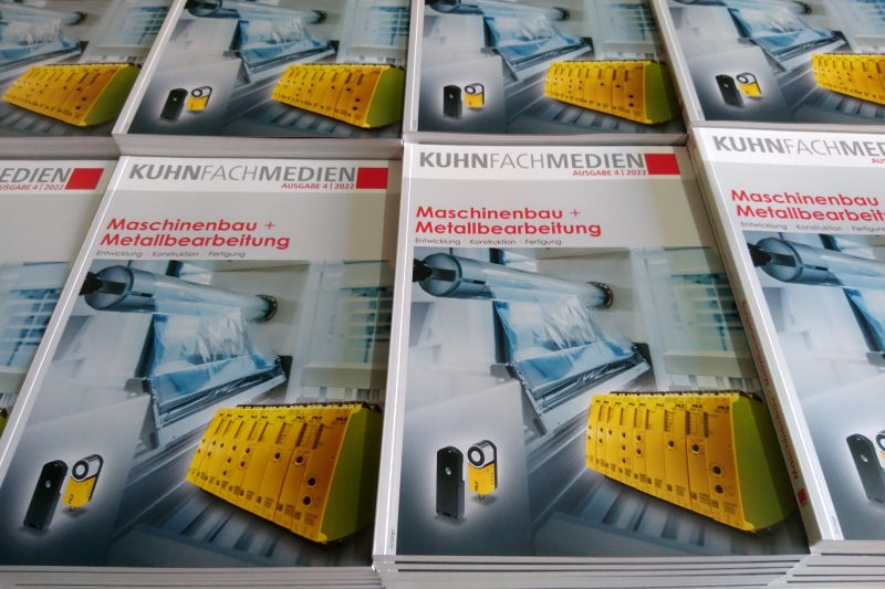 Druckfrisch angeliefert: die neue Ausgabe »Maschinenbau + Metallbearbeitung« (Bild: Kuhn).