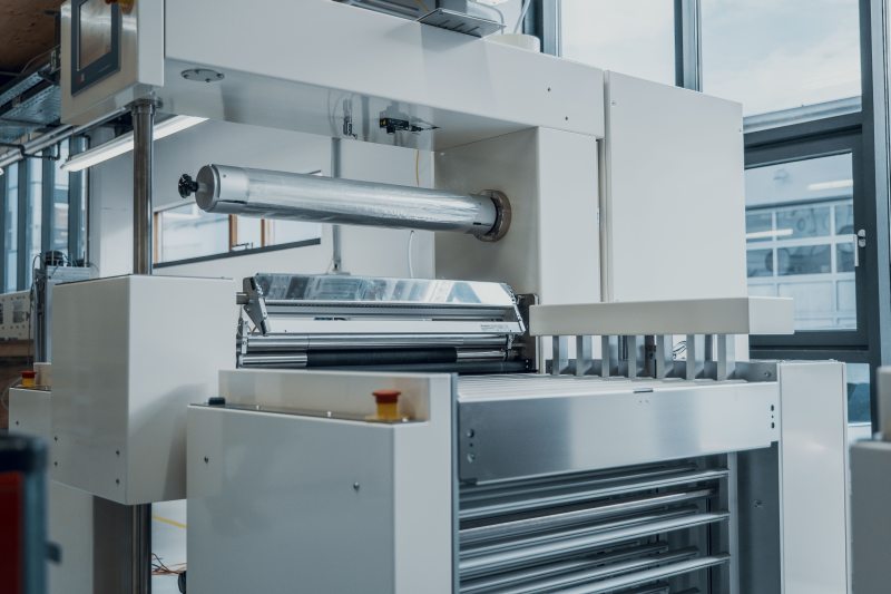 Mit seinen hochpräzisen Folienabziehmaschinen hat das Salzburger Unternehmen Advanced Engineering Industrie Automation den PCB-Weltmarkt erobert (Bild: Pilz).