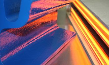 Viele Wärmeprozesse in der Metallverarbeitung werden durch Infrarot-Wärmetechnologie gelöst. Richtig eingesetzt, kann hier die nötige Energie besonders effizient verwendet werden (Bild: Heraeus Noblelight).