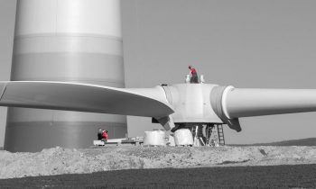 Angepasste Werkzeuge unterstützen die hochwertige Bearbeitung von Komponenten für Windkraftanlagen (Bild: Lukas-Erzett).