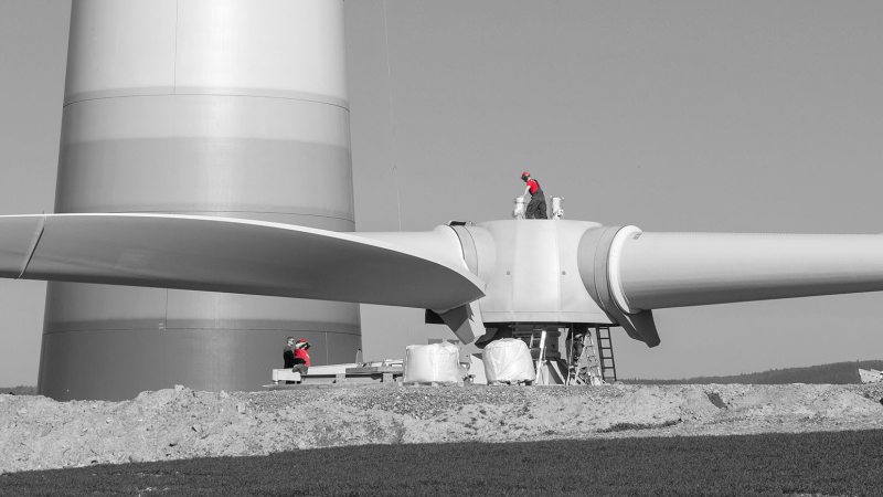 Angepasste Werkzeuge unterstützen die hochwertige Bearbeitung von Komponenten für Windkraftanlagen (Bild: Lukas-Erzett).