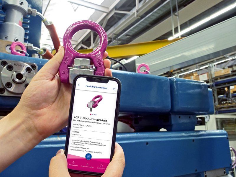 Anwenderorientierte Digitalisierung in der Hebetechnik: Mithilfe der einer Smartphone-App lassen sich in der Cloud oder im Firmenrechenzentrum gespeicherte Produktdaten direkt vor Ort via NFC auslesen (Bild: RUD).