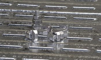 Zentrale Verbindungselemente des Schwerlast-Montagesystems sind Hammersperrkopf-Schrauben, die über eine CE-konforme ETA-Zulassung auf Basis der EN 1090 verfügen (Bild: Mefa).
