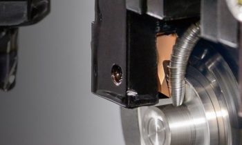 Die leistungsfähigen Wendeschneidplatten ermöglichen hohe Schnitttiefen, zuverlässige Spankontrolle und hochwertige Oberflächengüten beim Plandrehen (Bild: Tungaloy-NTK Germany).