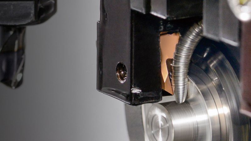 Die leistungsfähigen Wendeschneidplatten ermöglichen hohe Schnitttiefen, zuverlässige Spankontrolle und hochwertige Oberflächengüten beim Plandrehen (Bild: Tungaloy-NTK Germany).