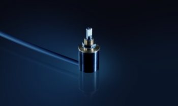 Absolut messender, kontaktloser Multiturn-Winkelsensor mit sehr kompakter Bauform (Bild: Novotechnik).