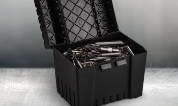 Die Box ermöglicht nicht nur die Lagerung und den Transport von Hartmetallschrott, Werkzeugen und schweren Bauteilen, sondern eignet sich auch für viele weitere Anwendungen (Bild: rose plastic).