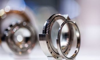 Das zweireihige Schrägnadellager vereint kompakte Bauweise und hohe Effizienz (Bild: Schaeffler/Daniel Karmann).