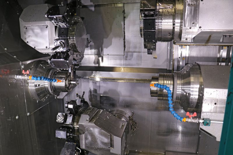 Schumag setzt die Produktionsdrehautomaten zur Bearbeitung komplexer Bauteile im Durchmesserbereich 15 bis 65 Millimeter ein. Aus den drei Revolvern und großen Verfahrwegen resultieren eine hohe Flexibilität und kurze Taktzeiten (Bild: Index).