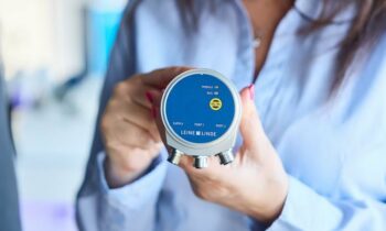 Der robuste Profisafe-Drehgeber ist für den Einsatz unter rauen Bedingungen konzipiert (Bild: Leine Linde).