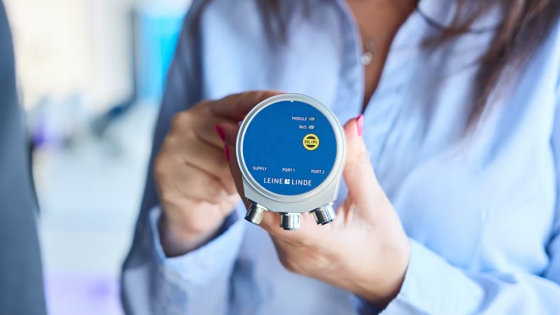 Der robuste Profisafe-Drehgeber ist für den Einsatz unter rauen Bedingungen konzipiert (Bild: Leine Linde).