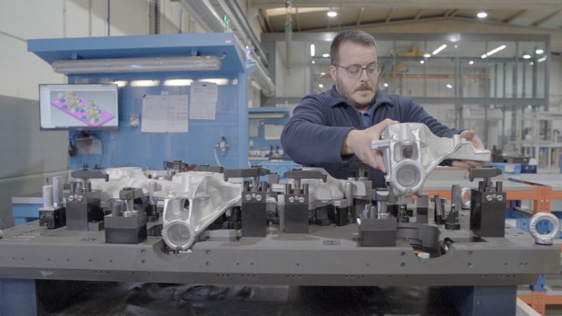 Beispiele für Spannvorrichtungen von Seri (Bild: Walter).