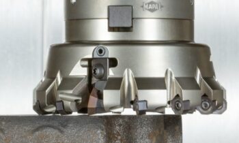 »NeoMill-16-Finish« bei der Bearbeitung eines Guss-Bauteils (Bild: Mapal).