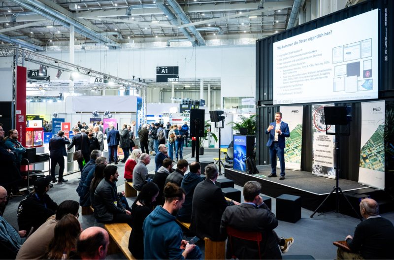 Das umfangreiche Rahmenprogramm bot viel Gelegenheit zum Erfahrungsaustausch (Bild: Messe Stuttgart).