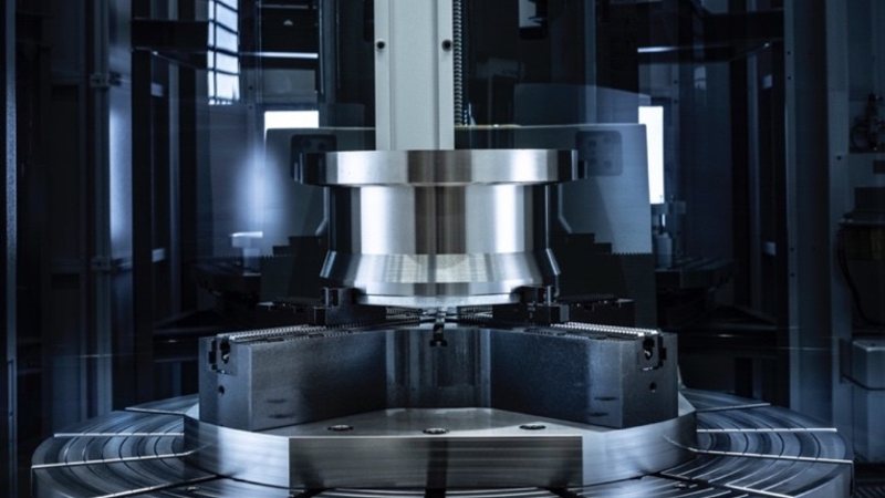 Das Handspannfutter misst 800 mm im Durchmesser (Bild: HWR/fotostudio echt-eppelt).