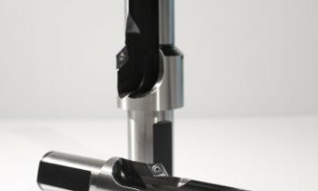 Die Bohr-Fas-Halter bewältigen zwei Arbeitsgänge mit nur einem Werkzeug (Bild: Wohlhaupter).