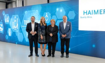 Die Gründer Claudia und Franz Haimer haben die Unternehmensanteile an die zweite Generation übergeben. V. l.: Andreas, Kathrin, Claudia und Franz Haimer (Bild: Haimer).