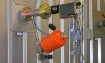 Stickoxidreduzierung nach dem SNCR-Verfahren in der Müllverbrennung: Anordnung zur Bestimmung des Temperaturfensters in einer Ebene (Bild: Heitronics).