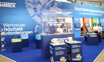 Messestand auf der AMB (Bild: Simtek).