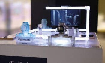 Der Messestand gibt einen Überblick über Integrationslösungen – von der Konstruktion über den Betrieb bis zur Logistik (Bild: Bürkert).