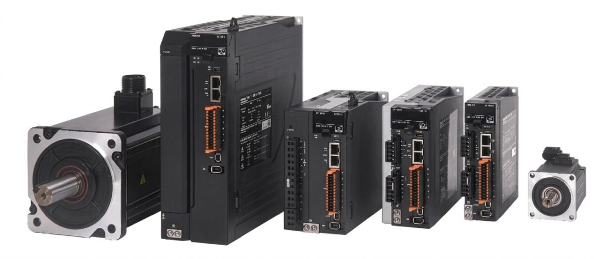 Mit dem neuen Servosystem ergänzt der Anbieter sein Portfolio um eine wirtschaftliche Lösung für Anwendungen mit geringeren Leistungsanforderungen (Bild: Omron).
