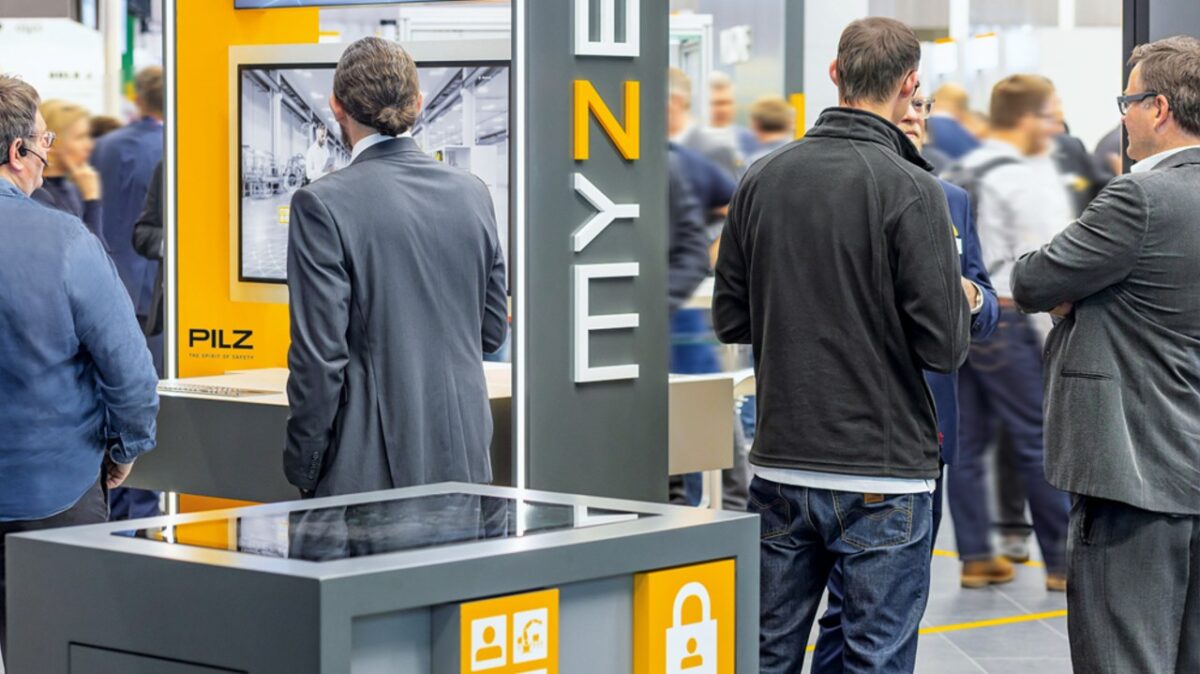 Themen auf der SPS 2026 sind Automatisierungslösungen für die kommende Maschinenverordnung und höhere Produktivität (Bild: Pilz).